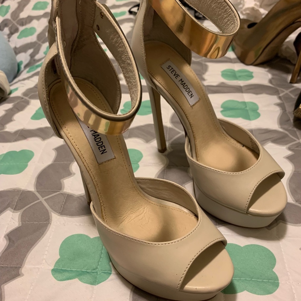 Shoes - Picture 4 of 5